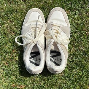 Zara court Stylish Cream Sneakers